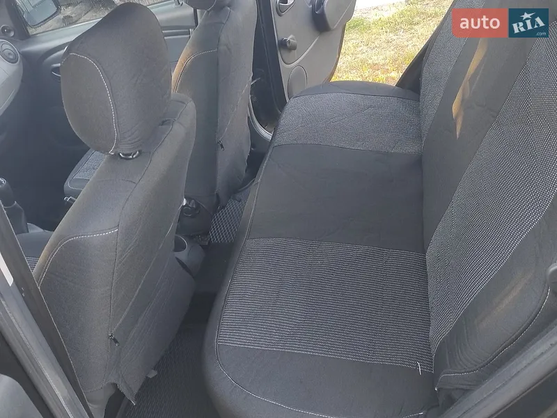 Dacia Sandero 2010 VIN UU1BSDKKH43921311 фото оголошення 12 з 44