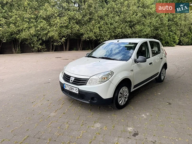 Dacia Sandero 2011