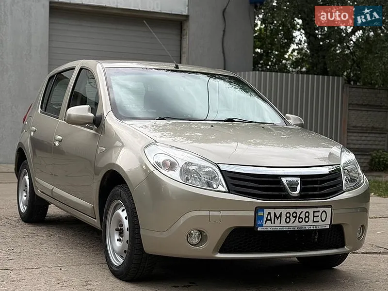 Dacia Sandero 2011