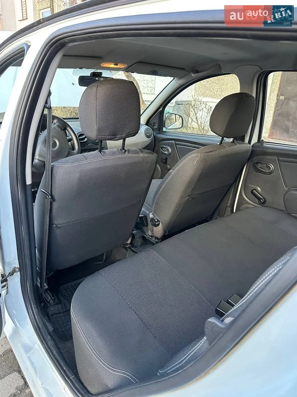 2012 Dacia Sandero - мініатюра 16