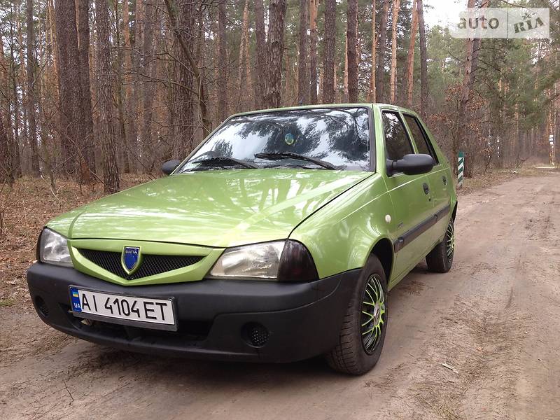 Хэтчбек Dacia Solenza 2003 в Киеве