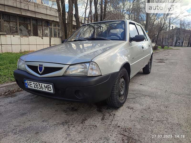 Хэтчбек Dacia Solenza 2004 в Каменском
