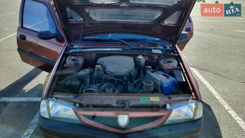 Седан Dacia Solenza 2004 в Киеве