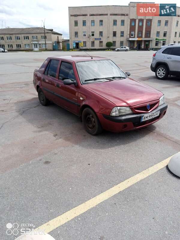 Седан Dacia Solenza 2004 в Романіву