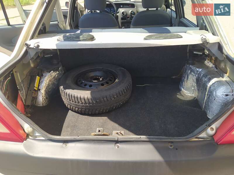 Седан Dacia Solenza 2003 в Прилуках