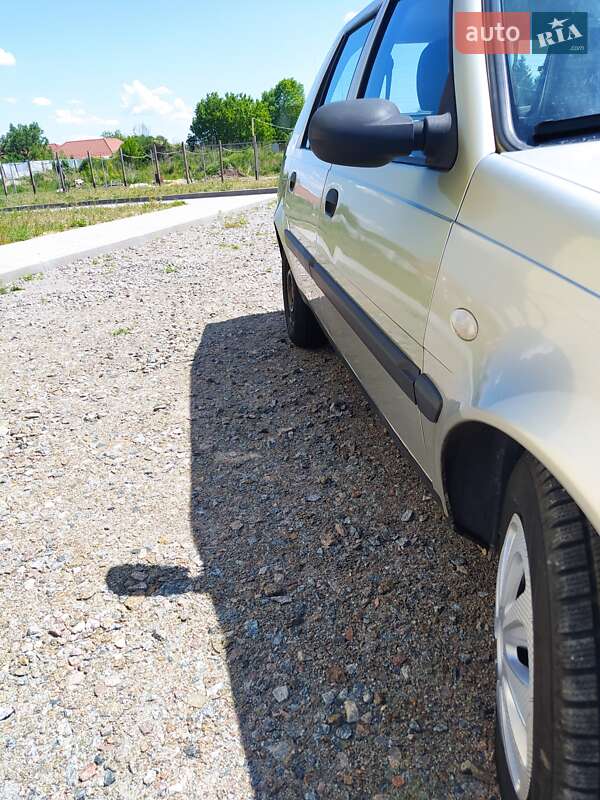 Седан Dacia Solenza 2003 в Прилуках