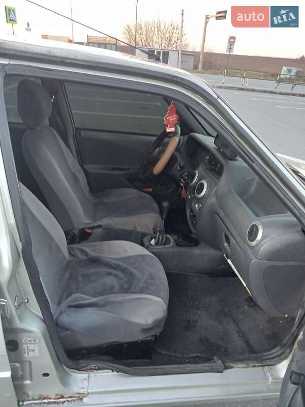 Седан Dacia Solenza 2003 в Тернополе