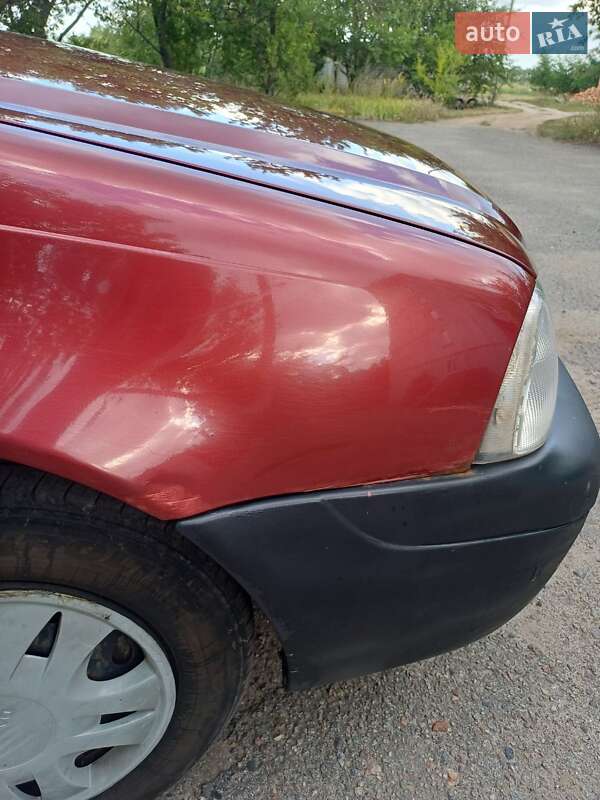 Седан Dacia Solenza 2004 в Богодухове