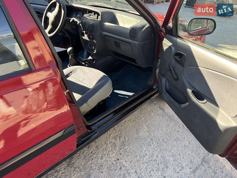 Седан Dacia Solenza 2003 в Киеве фото 13 Седан Dacia Solenza 2003 в Киеве