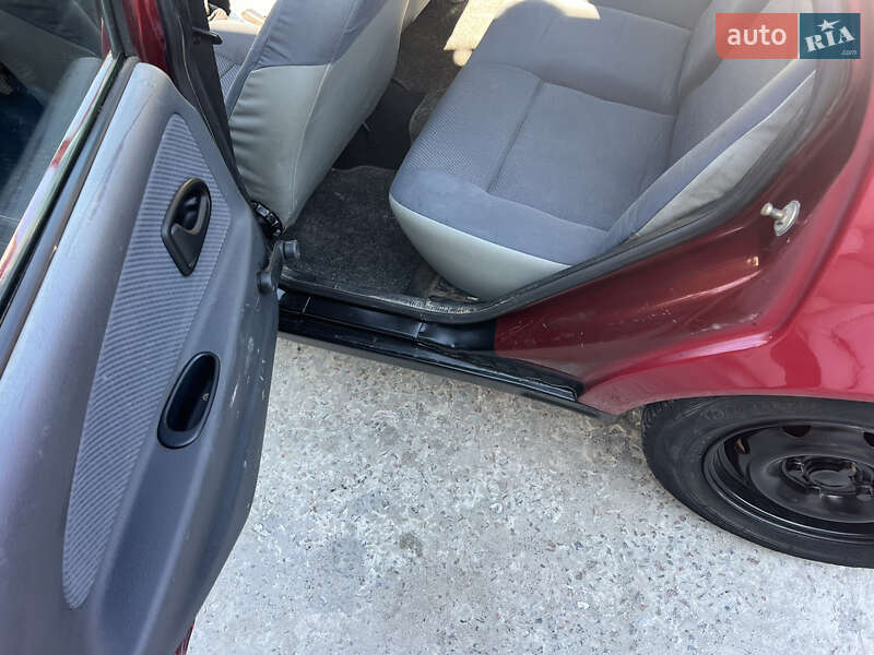 Седан Dacia Solenza 2003 в Киеве фото 15 Седан Dacia Solenza 2003 в Киеве