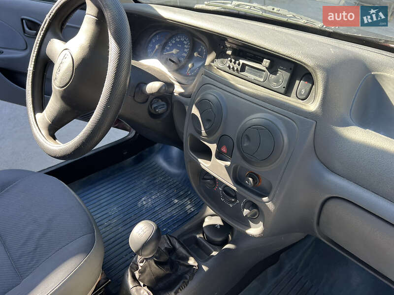 Седан Dacia Solenza 2003 в Киеве фото 17 Седан Dacia Solenza 2003 в Киеве