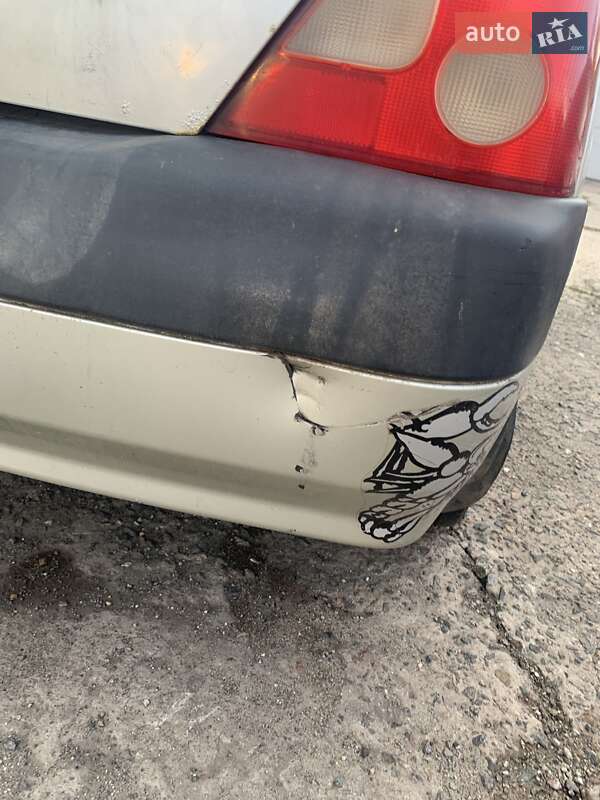 Седан Dacia Solenza 2003 в Кривом Роге