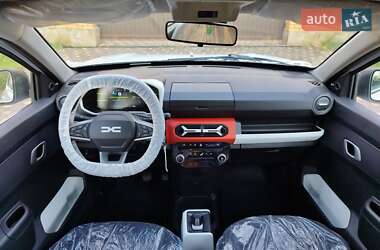 Позашляховик / Кросовер Dacia Spring 2025 в 