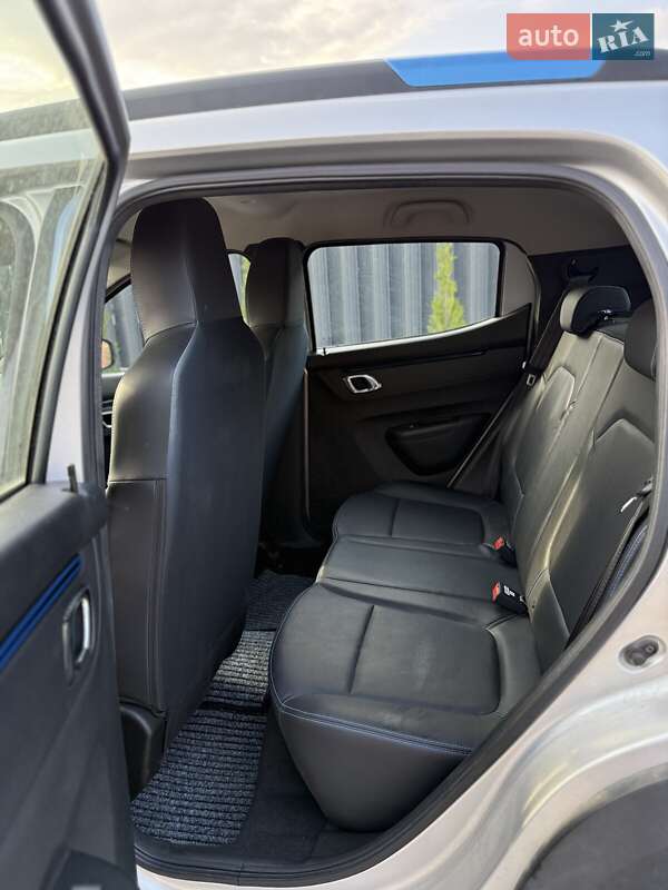 Позашляховик / Кросовер Dacia Spring 2020 в Рівному
