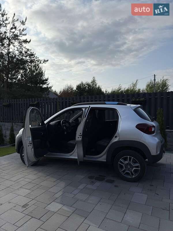 Позашляховик / Кросовер Dacia Spring 2020 в Рівному