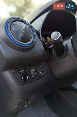 Внедорожник / Кроссовер Dacia Spring 2020 в 