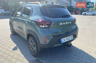 Позашляховик / Кросовер Dacia Spring 2022 в 