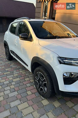 Внедорожник / Кроссовер Dacia Spring 2022 в 