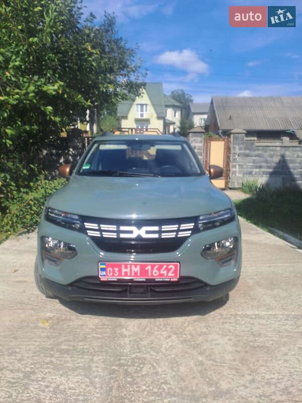 Позашляховик / Кросовер Dacia Spring 2023 в 