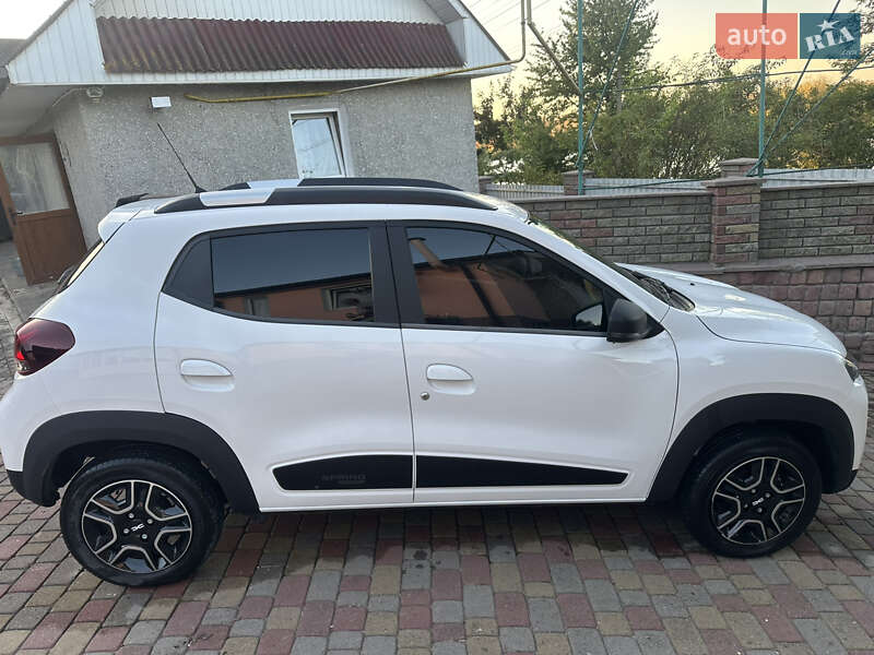 Позашляховик / Кросовер Dacia Spring 2023 в Кременці