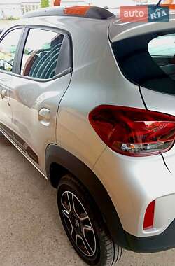 Позашляховик / Кросовер Dacia Spring 2022 в 