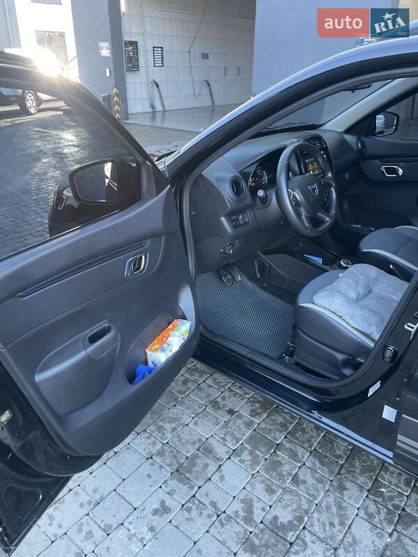 Внедорожник / Кроссовер Dacia Spring 2022 в Рожнове