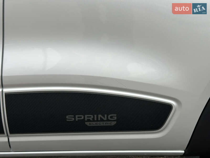 Внедорожник / Кроссовер Dacia Spring 2023 в Тернополе