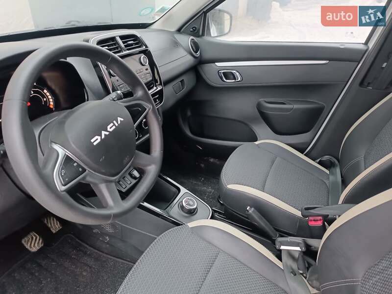 Позашляховик / Кросовер Dacia Spring 2023 в Дубні