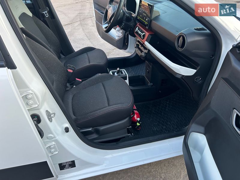 Внедорожник / Кроссовер Dacia Spring 2024 в Ровно