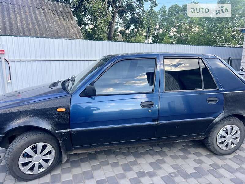 Седан Dacia SuperNova 2002 в Черкасах