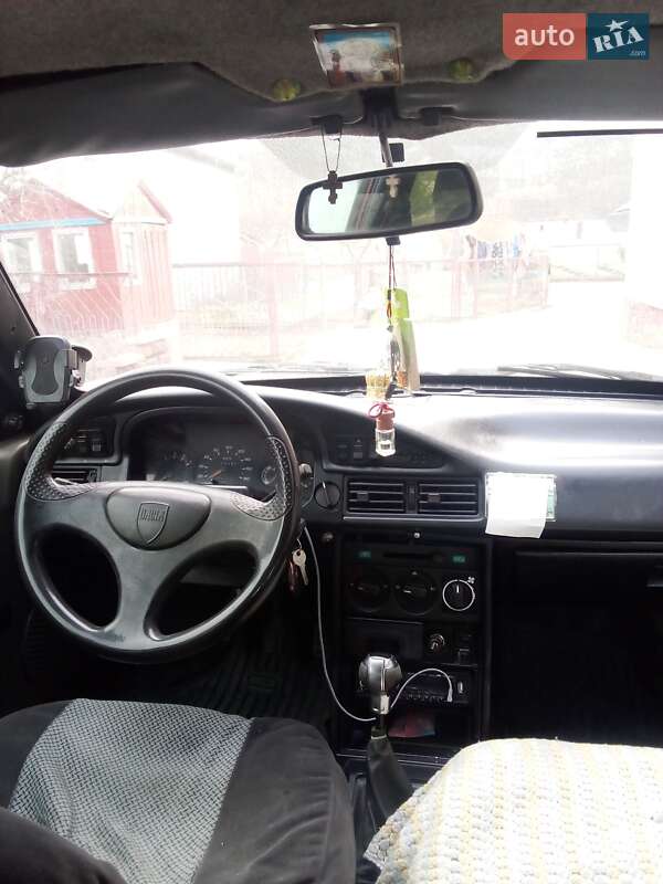 Седан Dacia SuperNova 2003 в Теребовле