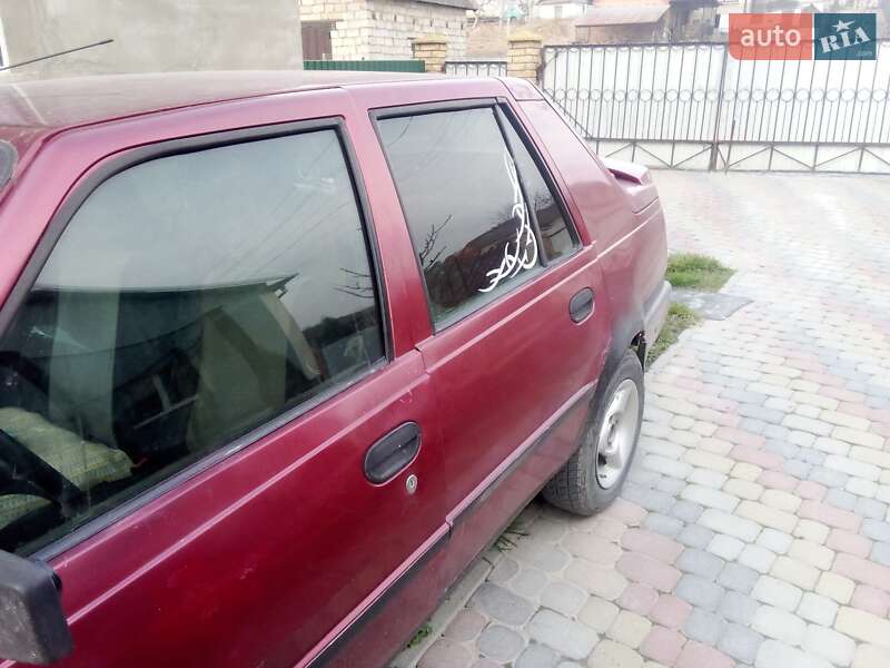 Седан Dacia SuperNova 2003 в Тернополе