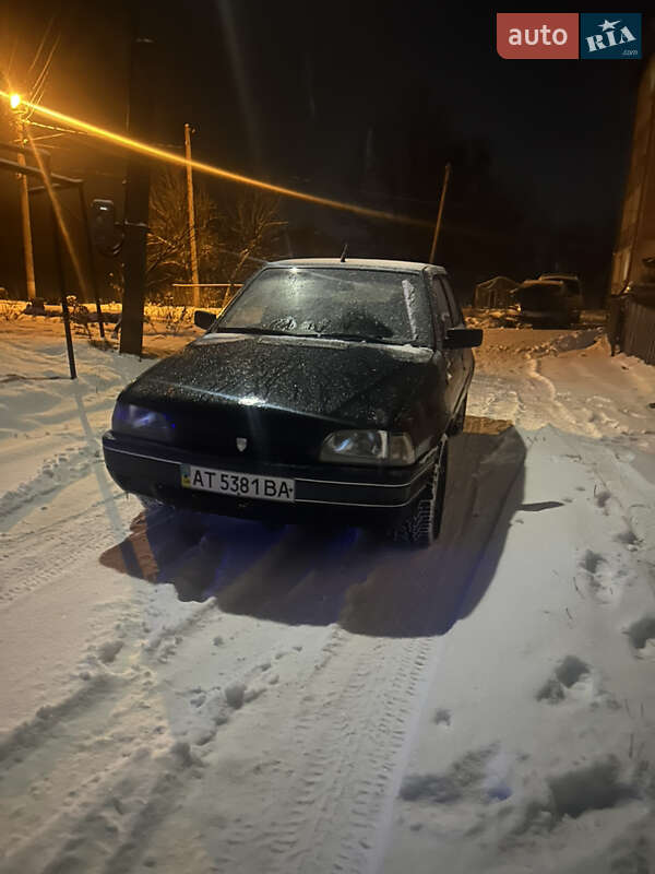 Седан Dacia SuperNova 2002 в Моршине