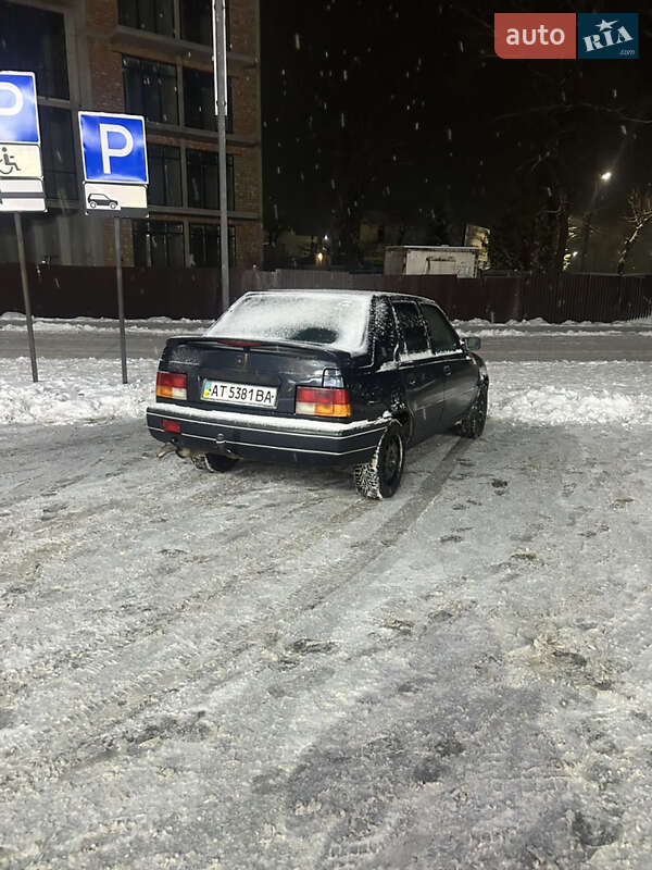 Седан Dacia SuperNova 2002 в Моршине