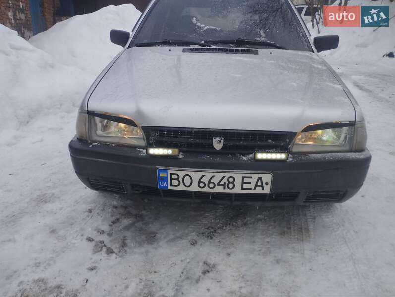 Седан Dacia SuperNova 2002 в Збараже