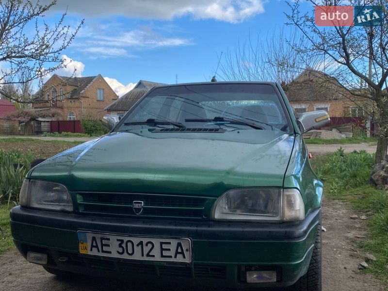 Седан Dacia SuperNova 2003 в Марганце