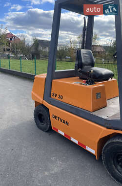 Вилочний навантажувач Daewoo B30S 2000 в 