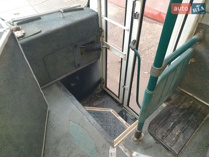 Приміський автобус Daewoo BM 1999 в Нікополі