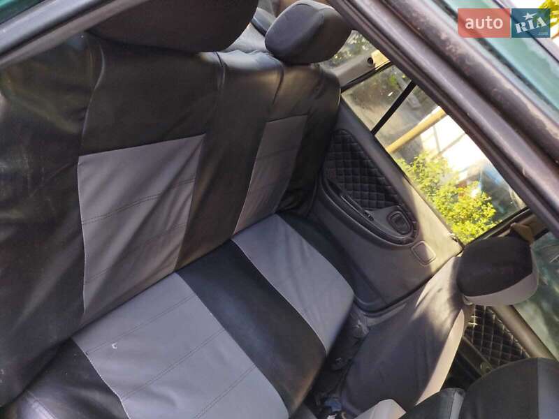 Седан Daewoo Cielo 1995 в Синельниково