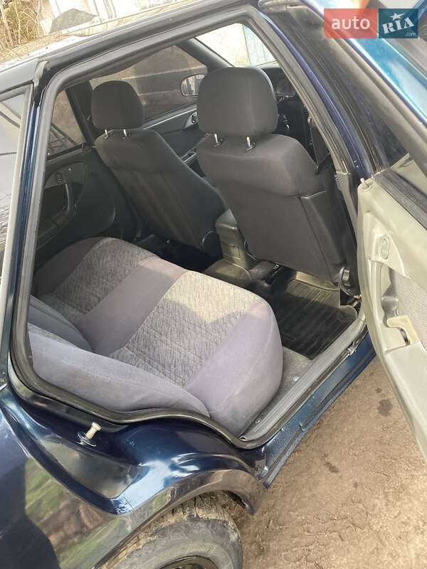 Седан Daewoo Espero 1998 в Первомайске