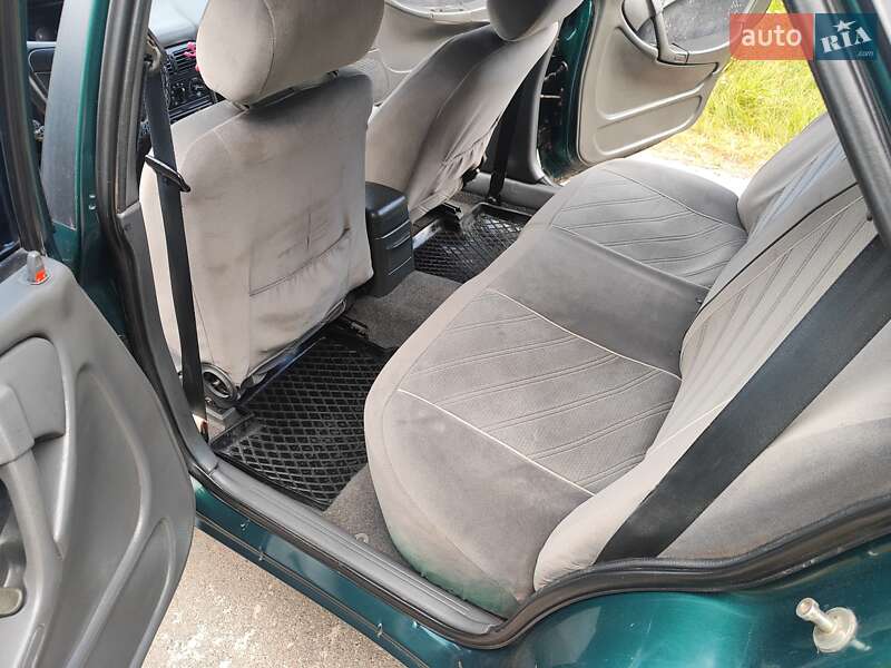 Седан Daewoo Espero 1997 в Ровно