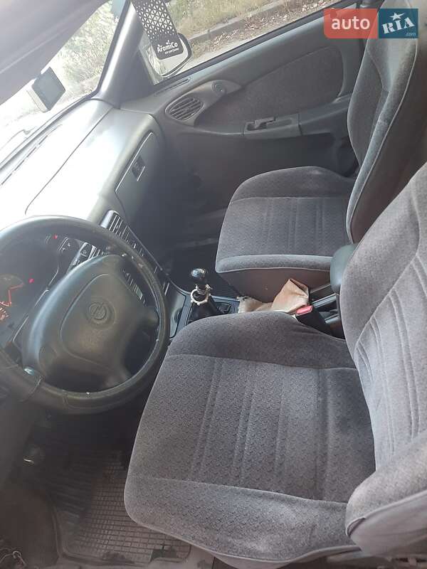 Седан Daewoo Espero 1995 в Кременчуге