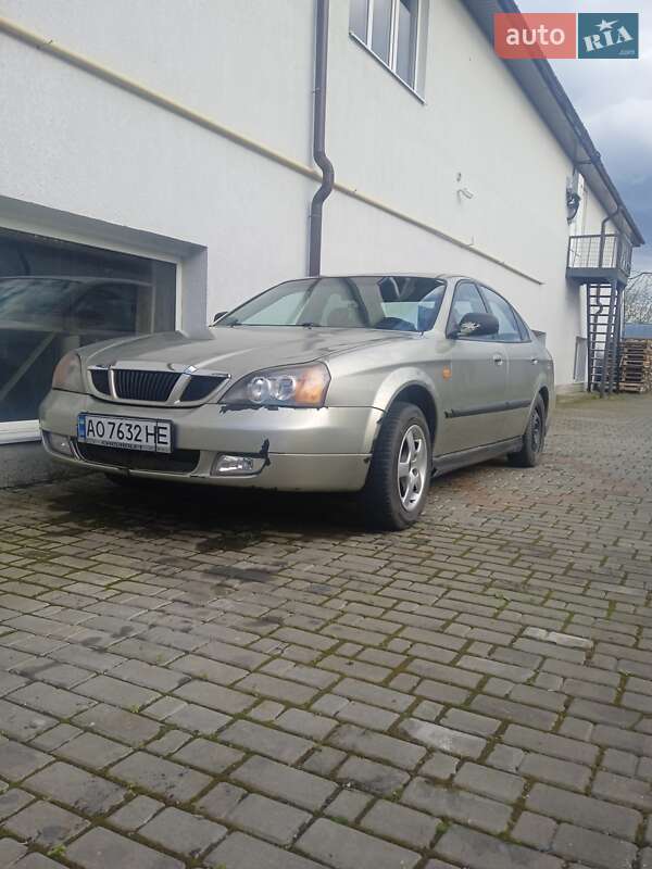 Седан Daewoo Evanda 2002 в Мукачевому