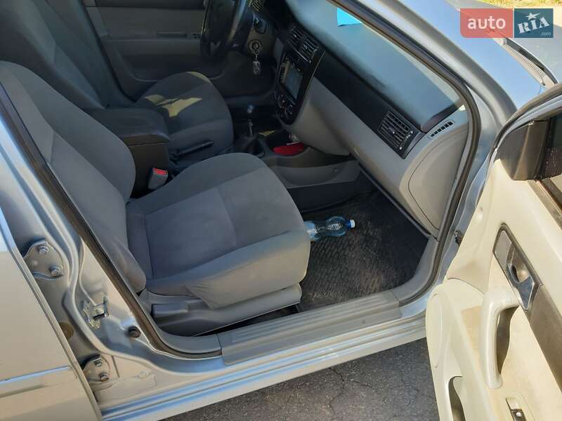 Седан Daewoo Gentra 2013 в Катеринопілі