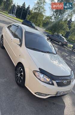 Седан Daewoo Gentra 2014 в Днепре