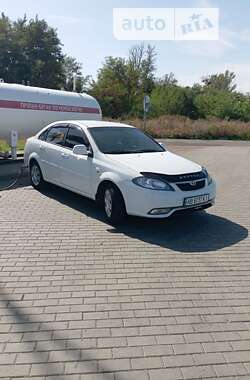 Седан Daewoo Gentra 2013 в Черкасах