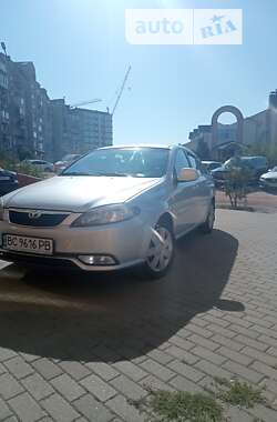 Седан Daewoo Gentra 2013 в Червонограді