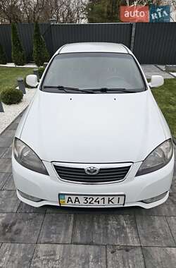 Седан Daewoo Gentra 2014 в Киеве