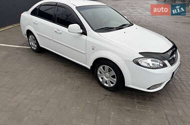 Седан Daewoo Gentra 2013 в Черкасах