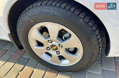 Седан Daewoo Gentra 2013 в 